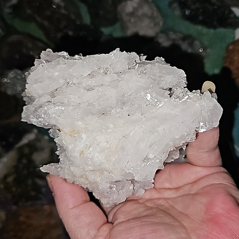 Quartz cluster